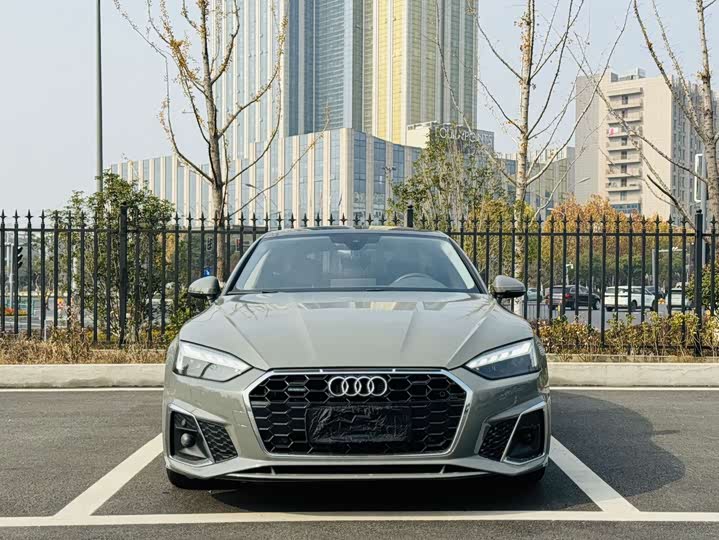 Фото 2 - Audi A5