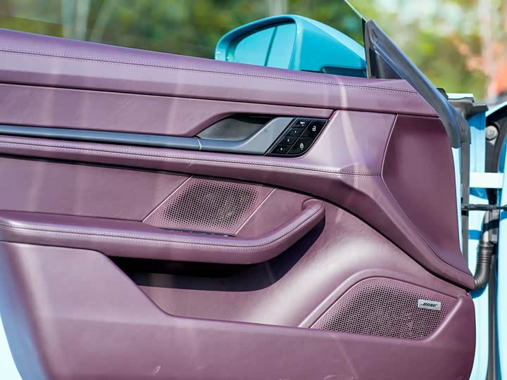 Фото 4 - Porsche Taycan