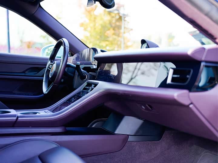 Фото 7 - Porsche Taycan