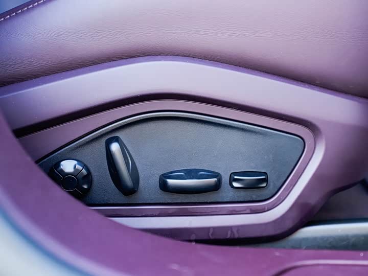 Фото 8 - Porsche Taycan