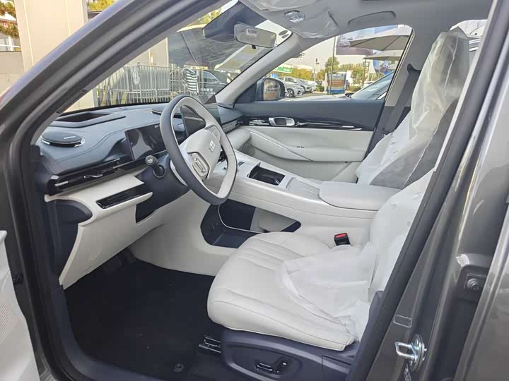 Фото 2 - Geely Galaxy E5