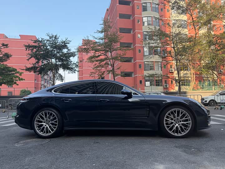 Фото 9 - Porsche Panamera