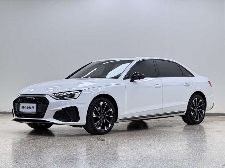 Фото 3 - Audi A4L