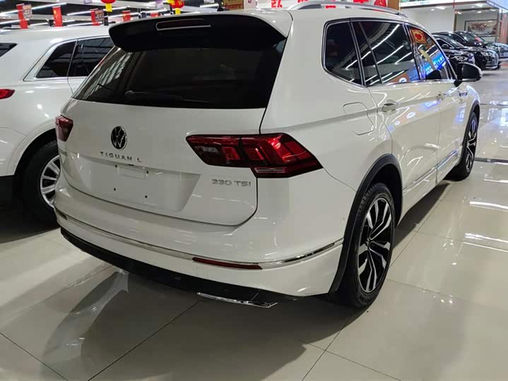 Фото 3 - Volkswagen Tiguan L Pro