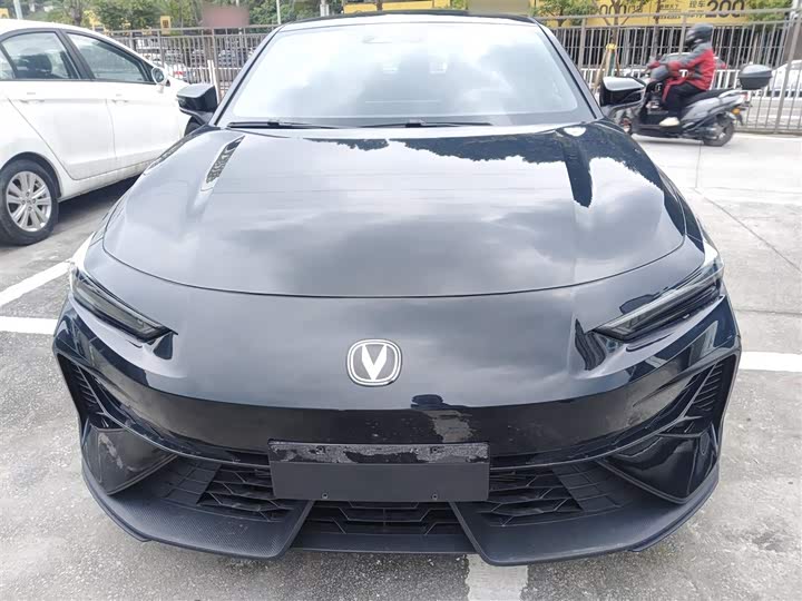 Фото 3 - Changan UNI-V