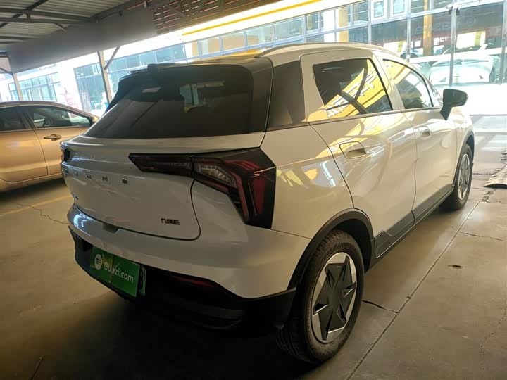 Фото 7 - Geely Geometry E Firefly