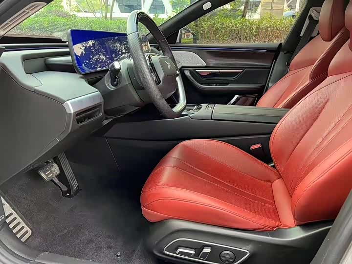 Фото 4 - XPeng P7