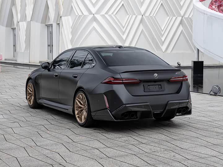 Фото 4 - BMW M5 Hybrid