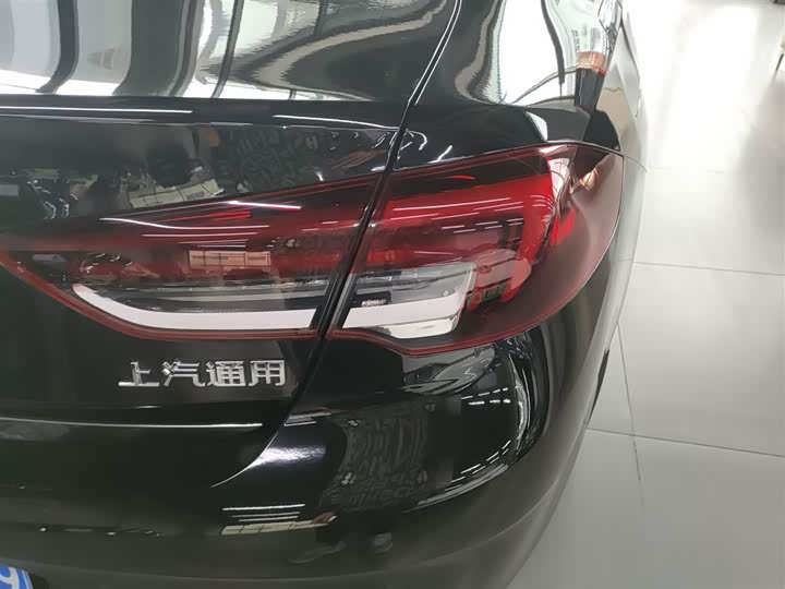 Фото 8 - Buick Regal