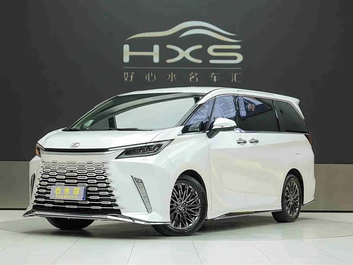 Фото 1 - Lexus LM