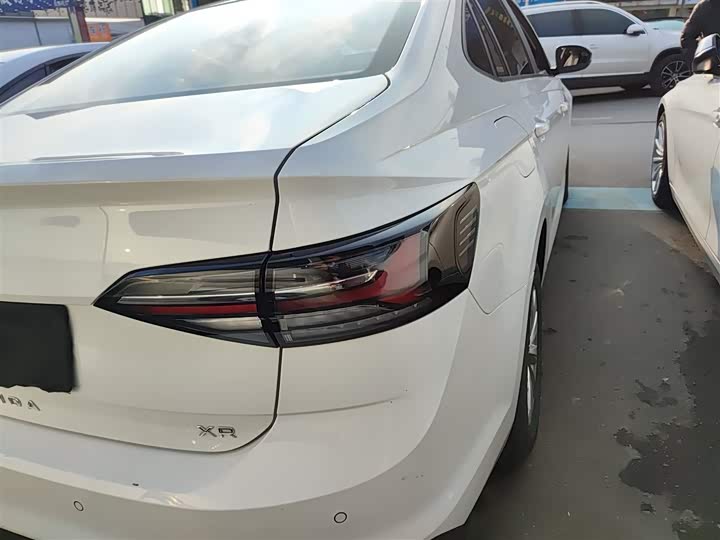 Фото 8 - Volkswagen Lavida