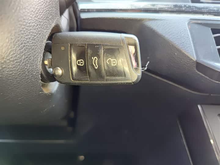 Фото 9 - Volkswagen Lavida