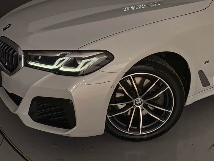 Фото 2 - BMW 5 Series