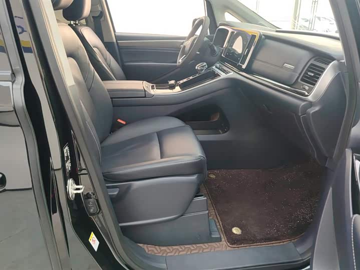 Фото 8 - GAC Trumpchi M8