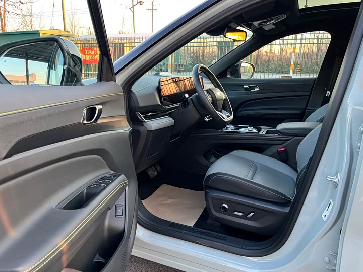 Фото 5 - Ford Equator Sport Hybrid