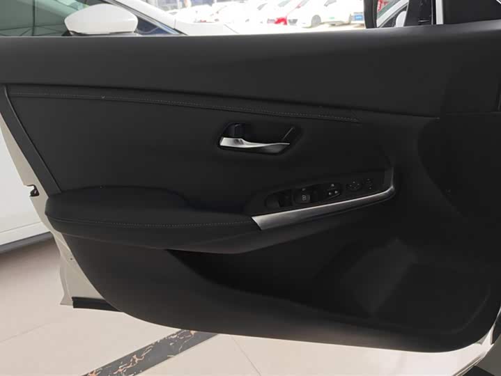 Фото 7 - Nissan Sylphy