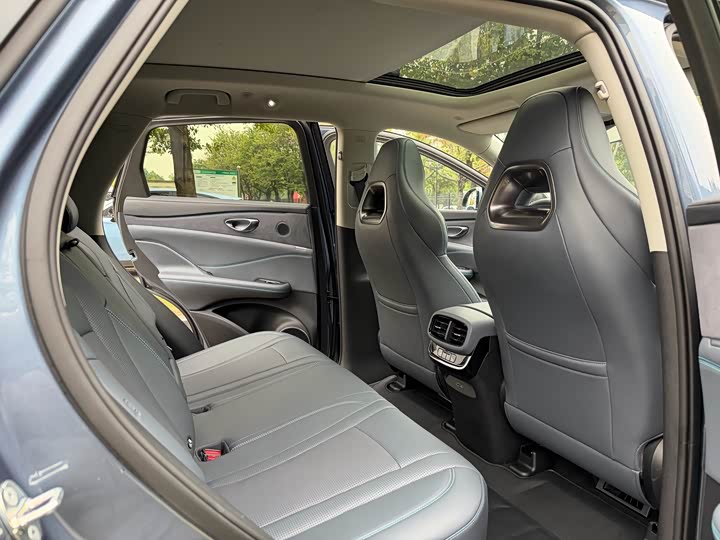 Фото 7 - BYD Sea Lion 07 DM-i Hybrid