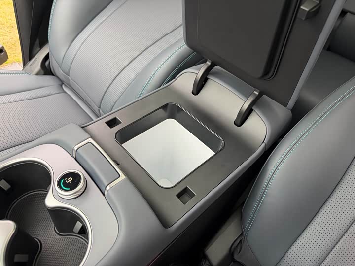 Фото 8 - BYD Sea Lion 07 DM-i Hybrid