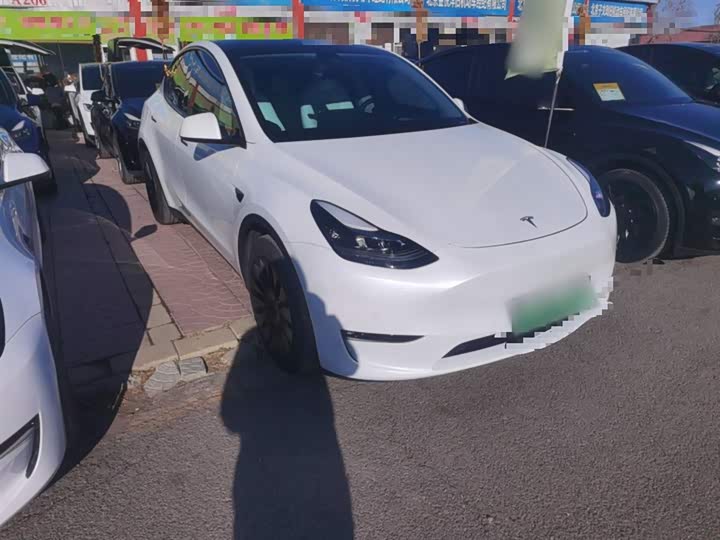 Фото 4 - Tesla Model Y