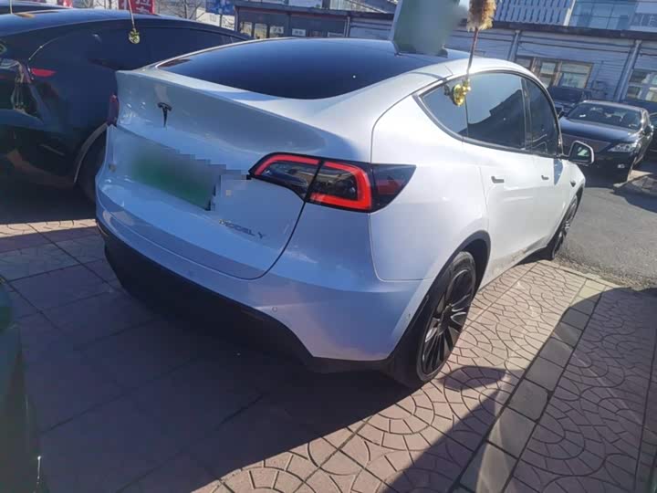 Фото 7 - Tesla Model Y