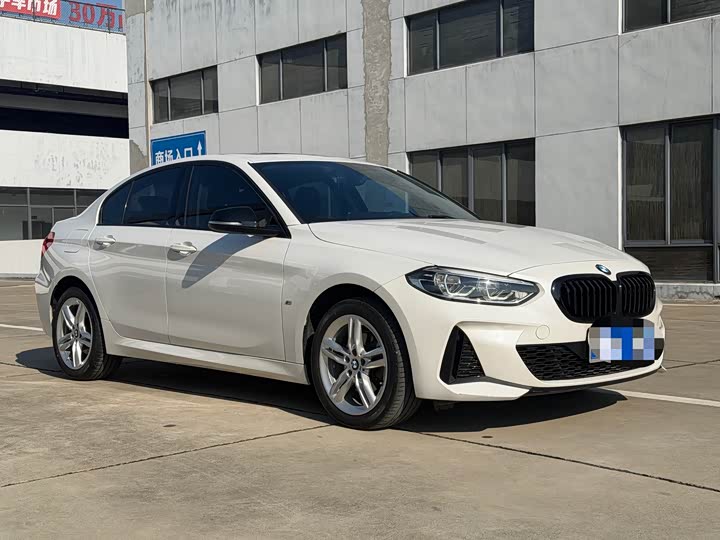 Фото 3 - BMW 1 Series