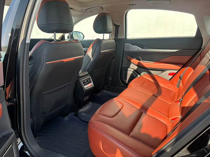 Фото 9 - Lincoln Z (Zephyr)