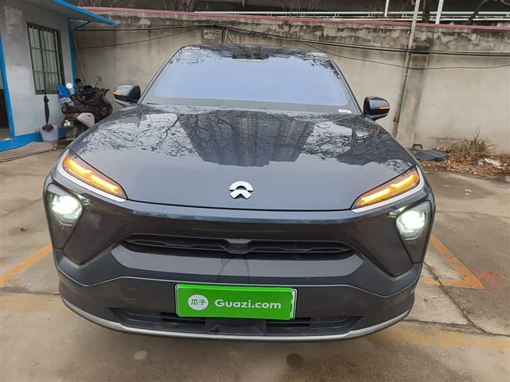 Фото 3 - Nio EC6