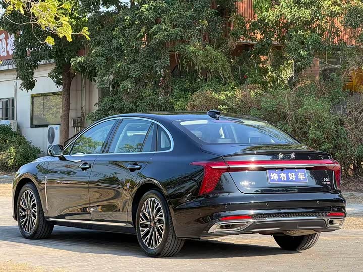 Фото 4 - Hongqi H5