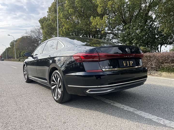 Фото 4 - Volkswagen Passat