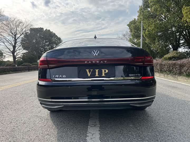 Фото 5 - Volkswagen Passat