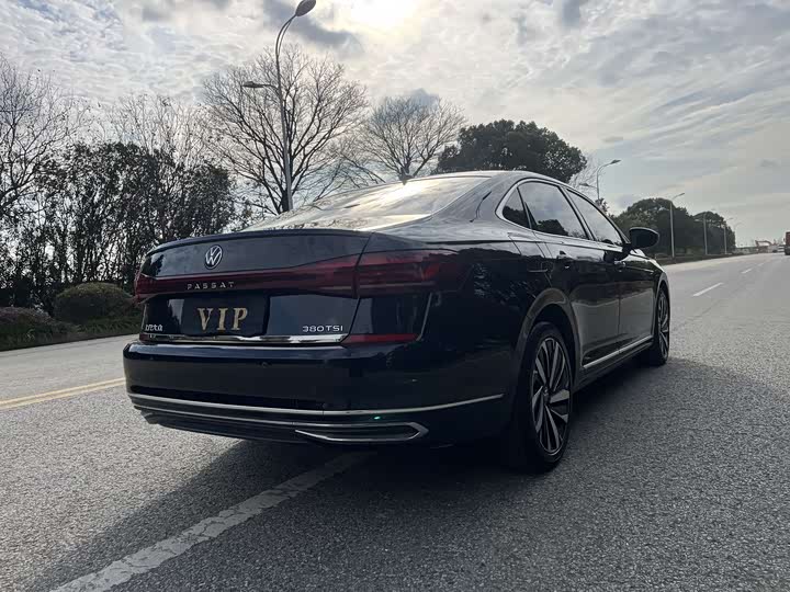 Фото 6 - Volkswagen Passat