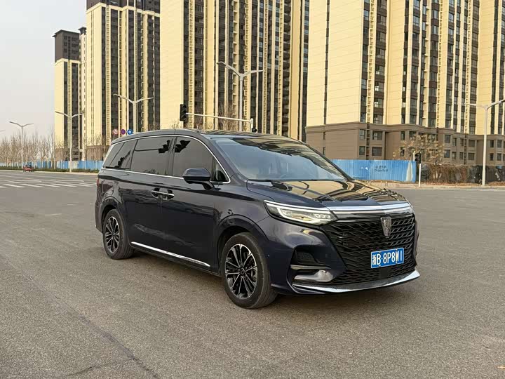 Фото 3 - Roewe iMax 8