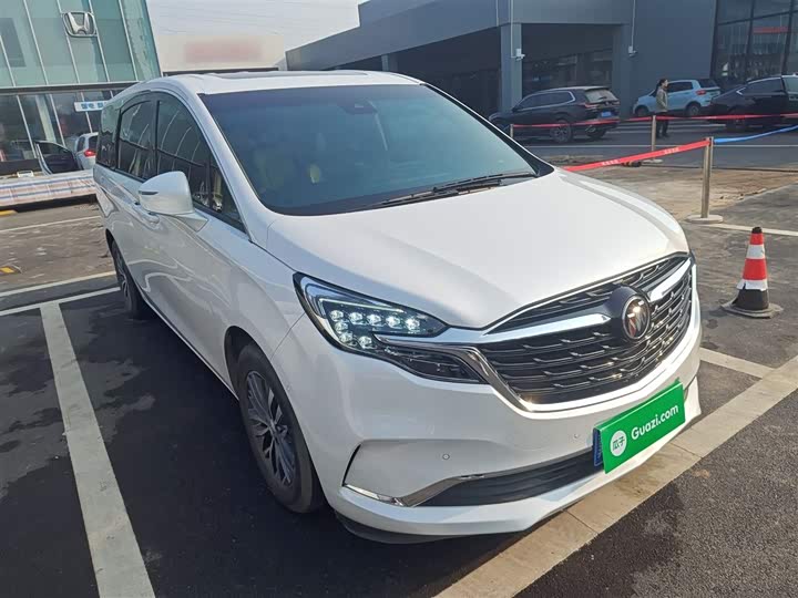 Фото 4 - Buick GL8 ES