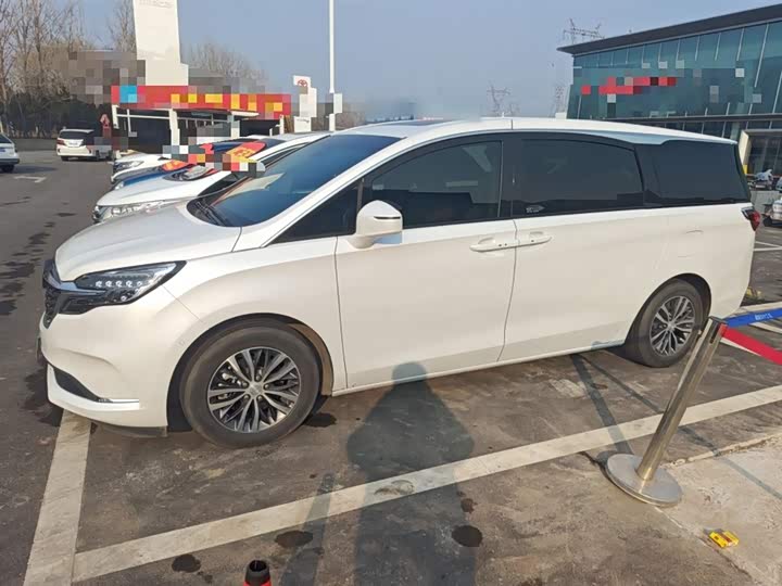 Фото 5 - Buick GL8 ES