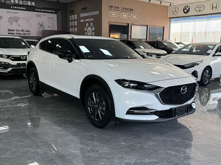 Фото 3 - Mazda CX-4