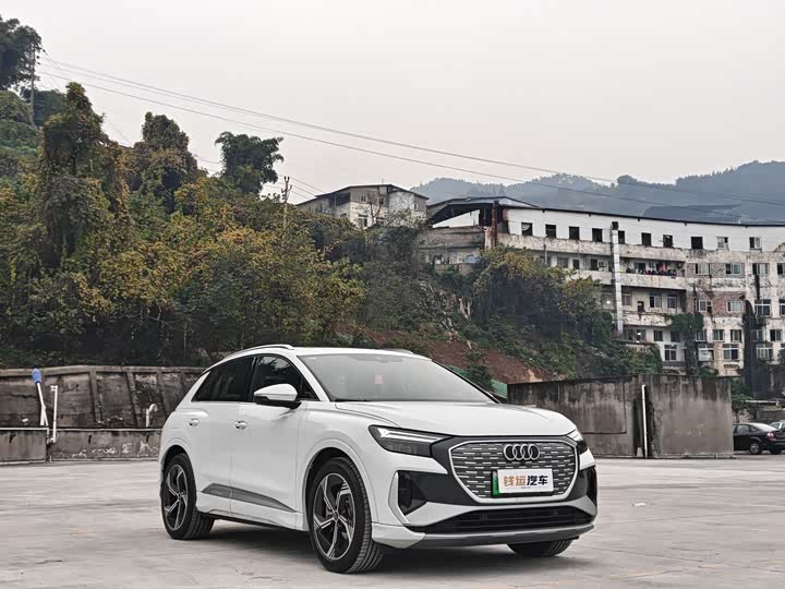 Фото 4 - Audi Q4 e-tron