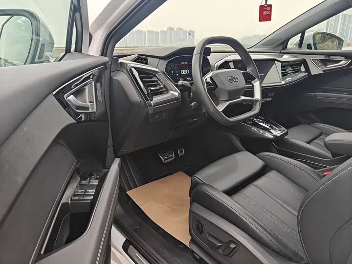 Фото 9 - Audi Q4 e-tron