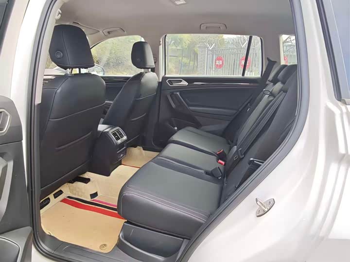 Фото 5 - Volkswagen Tiguan L Pro