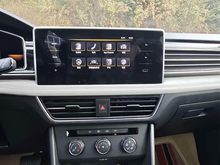 Фото 7 - Volkswagen Tiguan L Pro