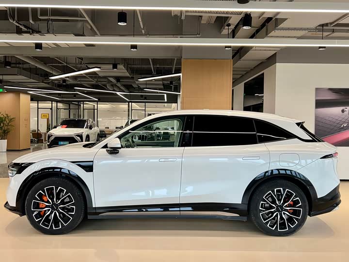 Фото 4 - Zeekr 7X