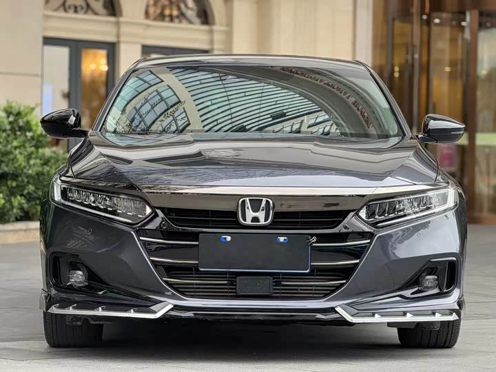 Фото 2 - Honda Accord