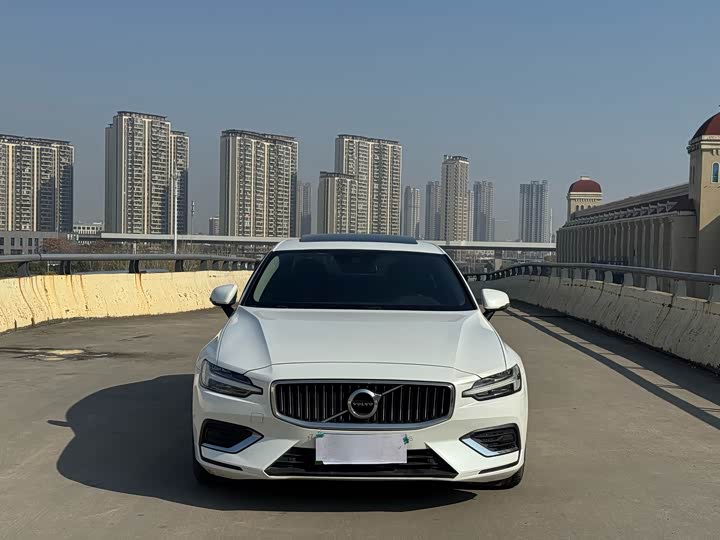 Фото 2 - Volvo S60