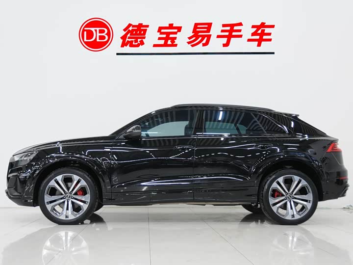 Фото 2 - Audi Q8