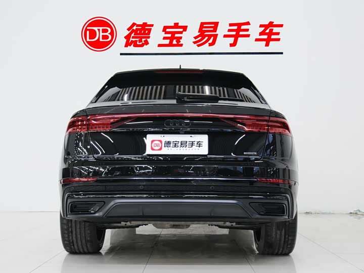 Фото 5 - Audi Q8