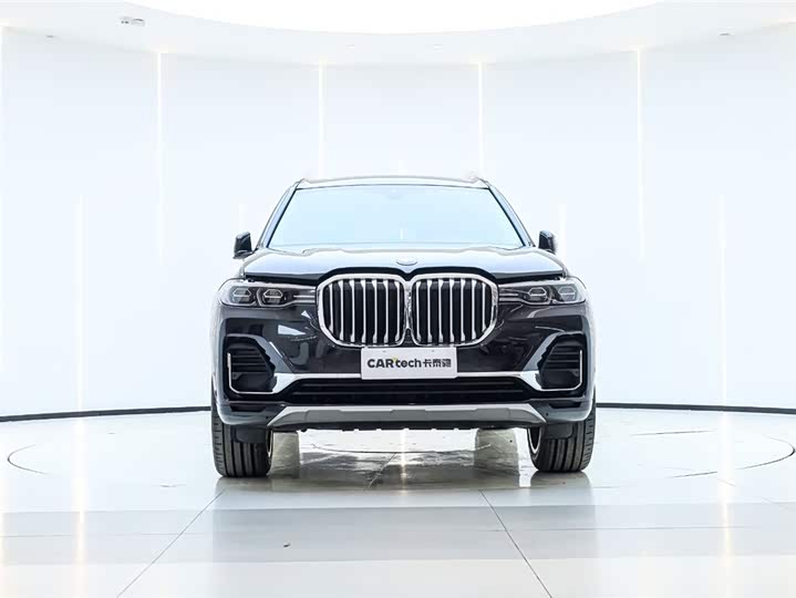 Фото 2 - BMW X7