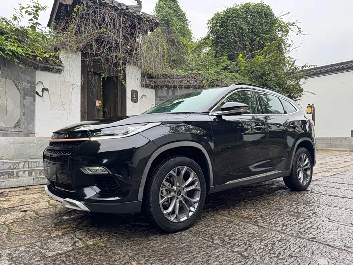 Фото 1 - Exeed TX