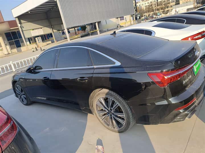 Фото 5 - Audi A6L