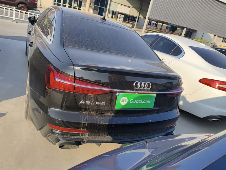 Фото 6 - Audi A6L