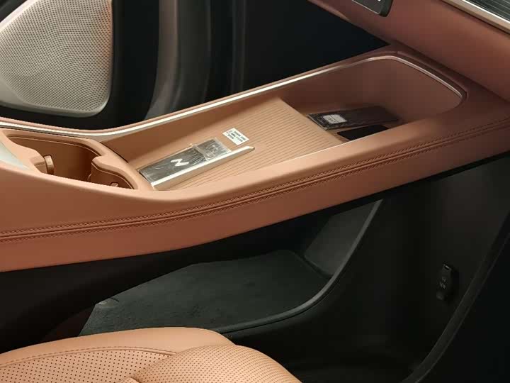 Фото 5 - Nio Onvo L60