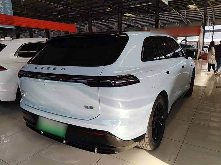 Фото 7 - Exeed Sterra ET